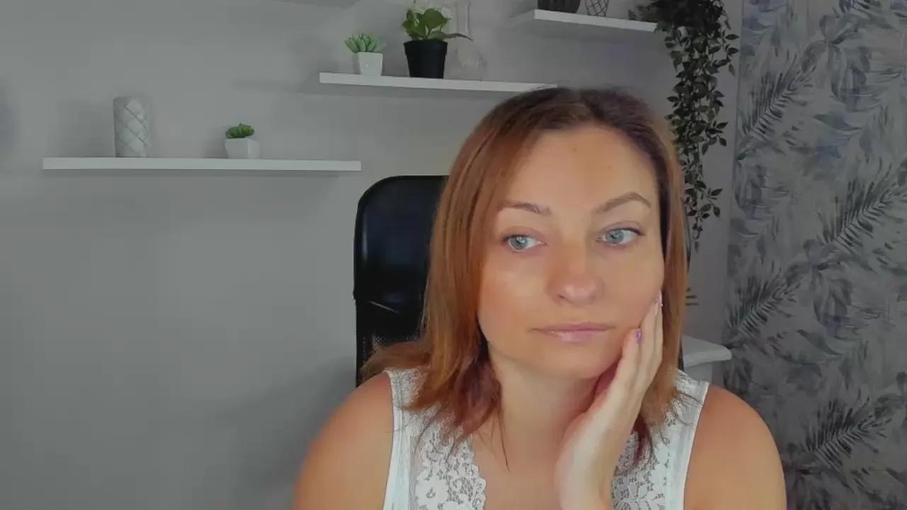 Offline 1Angela39 on Cam4