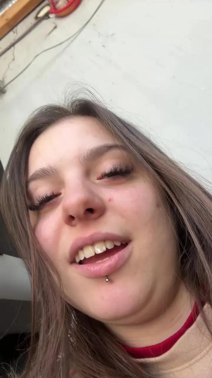 Offline 1spicy on Cam4