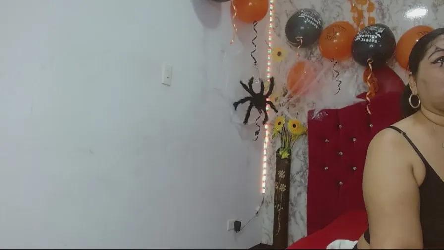 Offline _Danna_Milf on Cam4