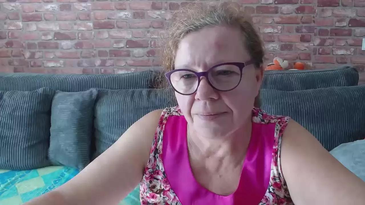 Offline adele69sexy on Cam4