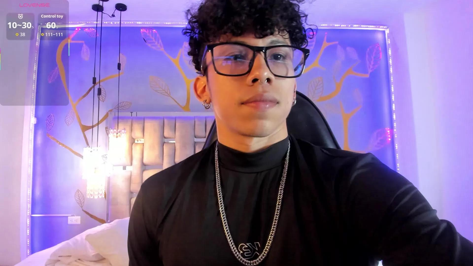 Freechat Akaza_ on Cam4