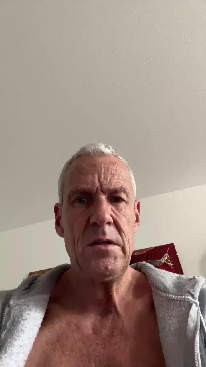 Offline aki300_sexy on Cam4