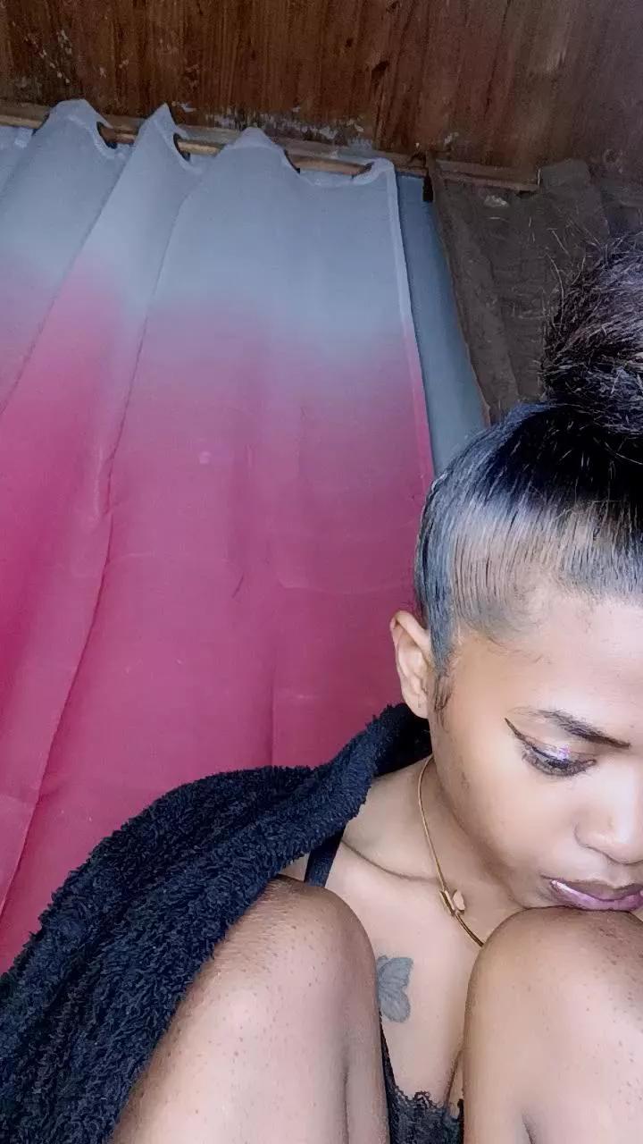 Offline alda41 on Cam4