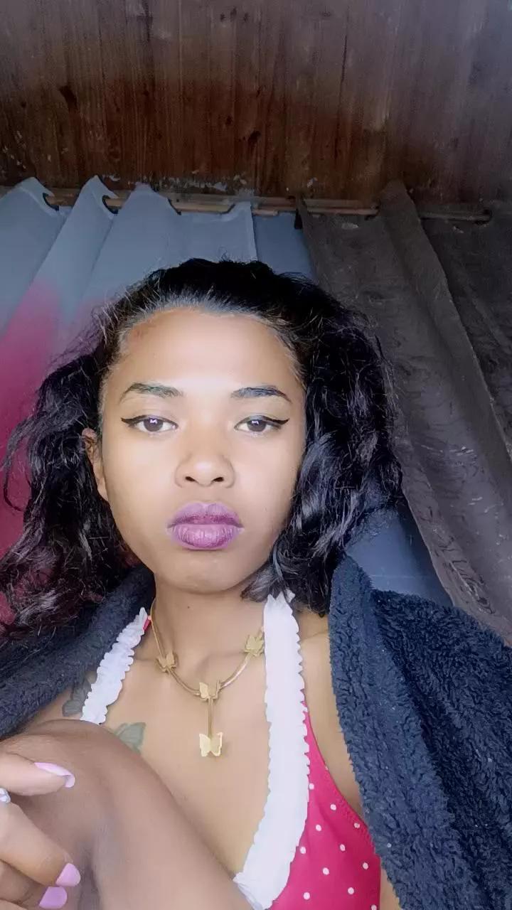 Offline alda41 on Cam4