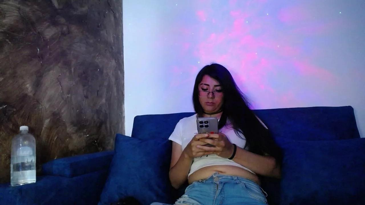 Offline Allizon_Cherry1 on Cam4