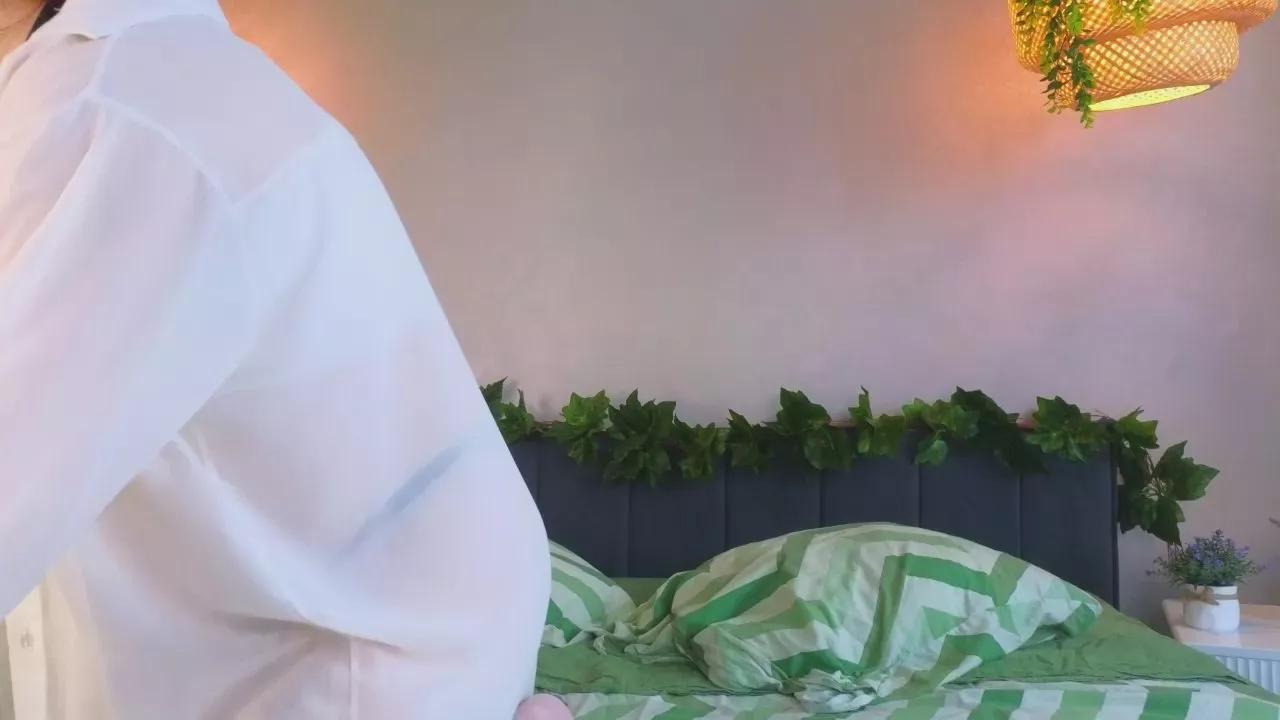 Offline AlodieFitt on Cam4