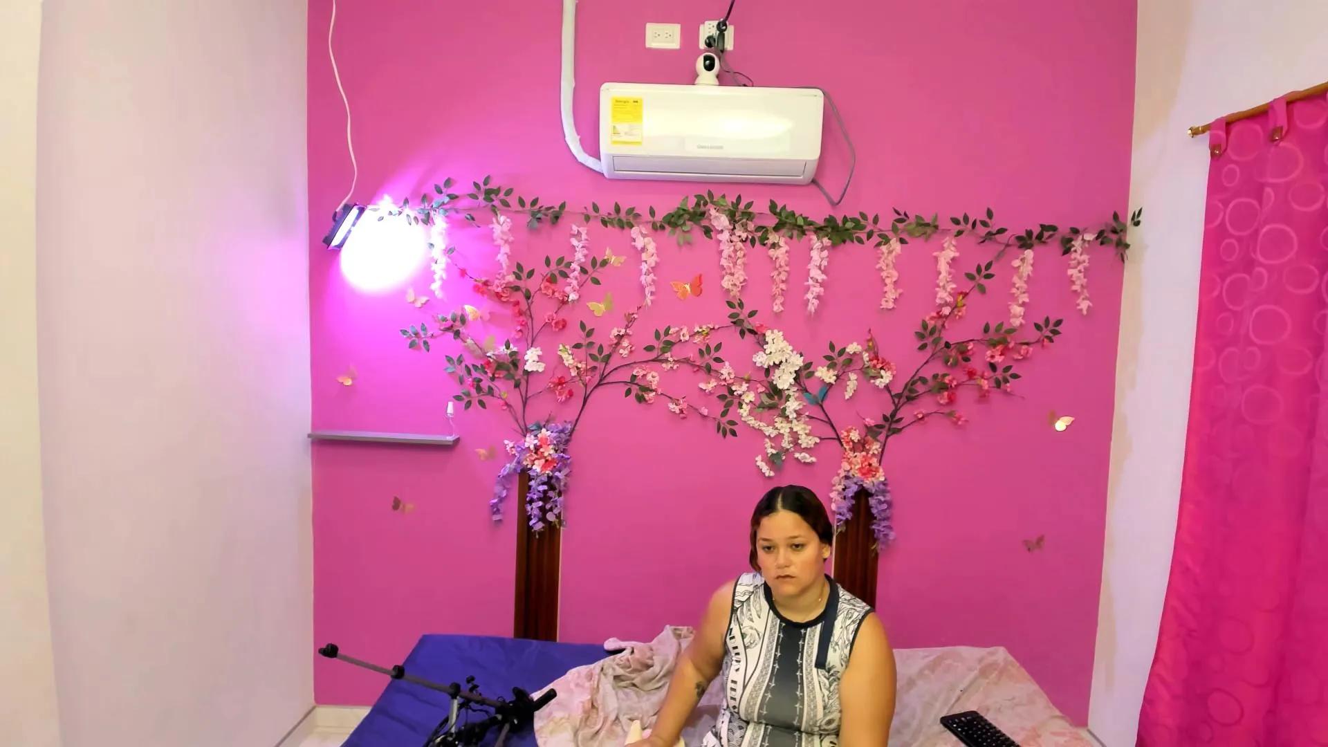 analdeepaleja18 on Cam4 