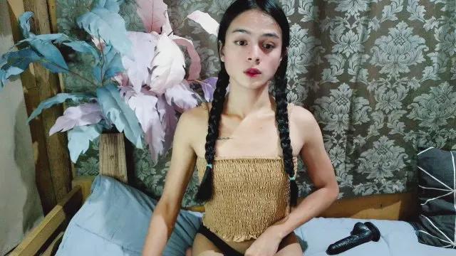 Offline Angelickath on Cam4
