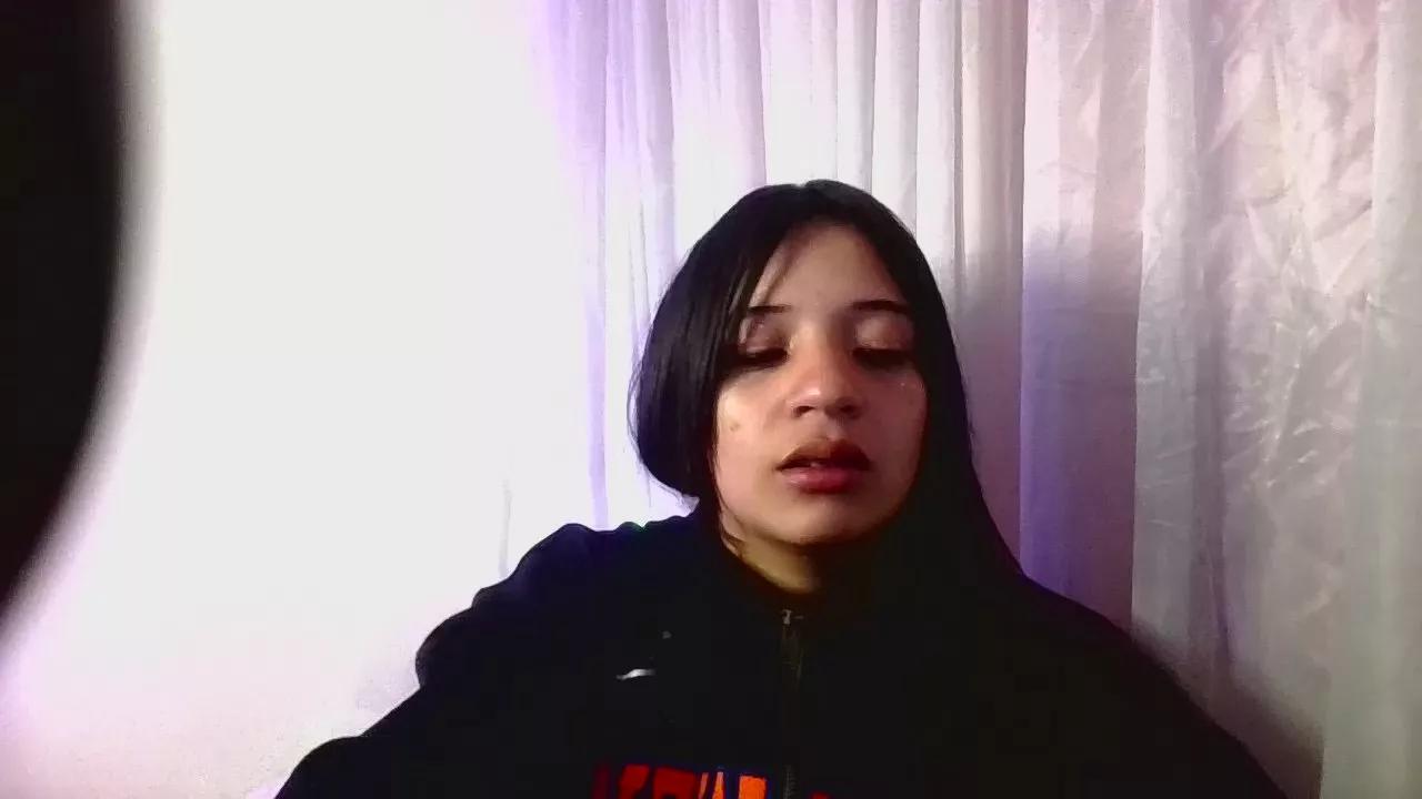 Offline angelie_3 on Cam4