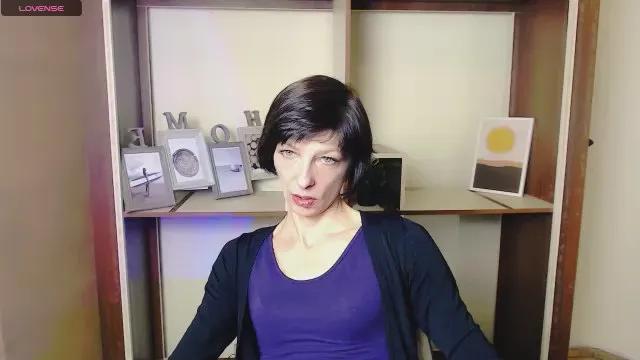 Freechat AngelinaLess_ on Cam4
