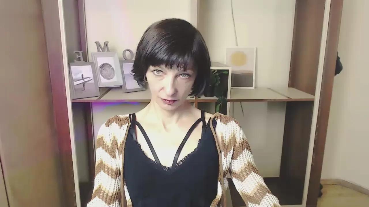 Freechat AngelinaLess_ on Cam4