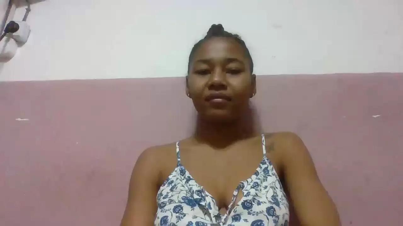 Offline Anisialover on Cam4