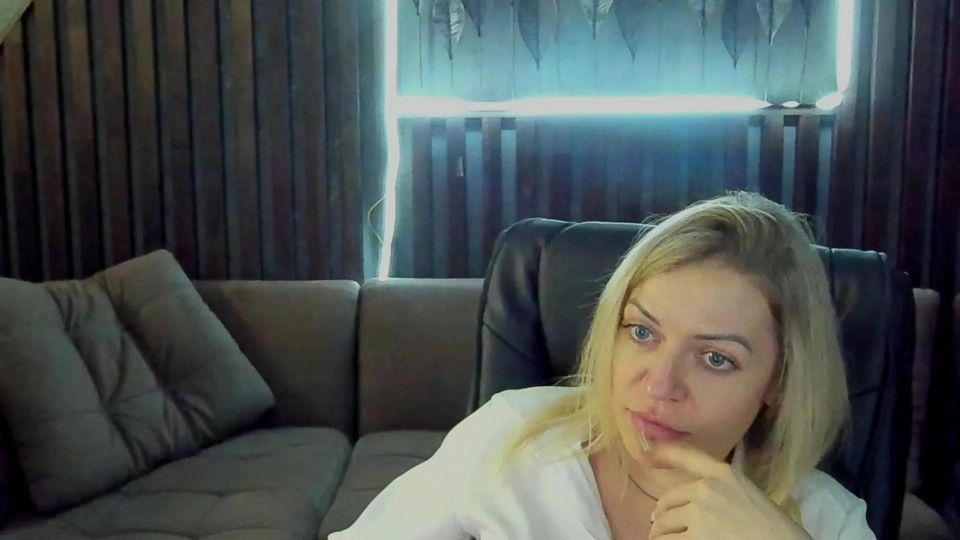 Offline anna_snow9 on Cam4