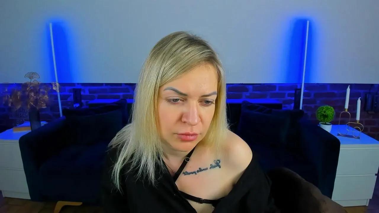 Offline anna_snow9 on Cam4