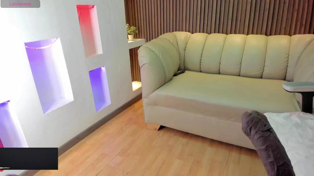 Offline AntonellaJones1 on Cam4