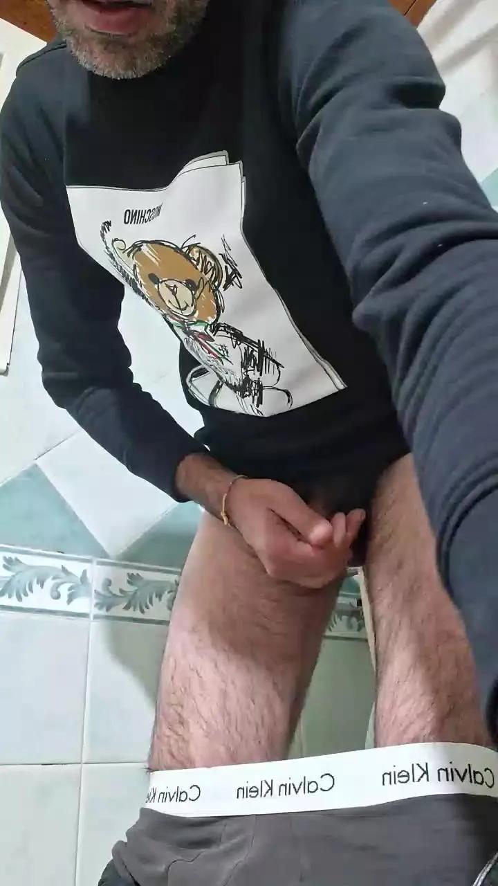 Arrettu87 on Cam4 