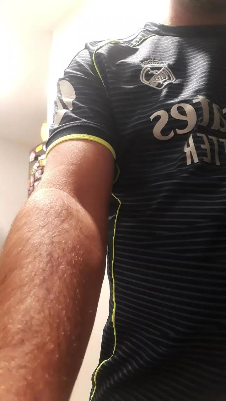 Offline Azox123er on Cam4