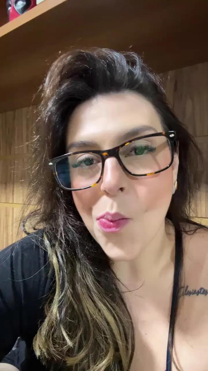 Offline barbiehot2 on Cam4