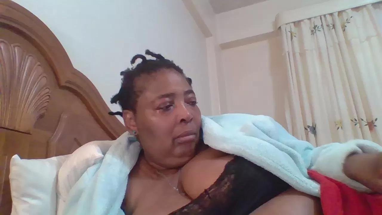 Offline bigpussylipsx53 on Cam4