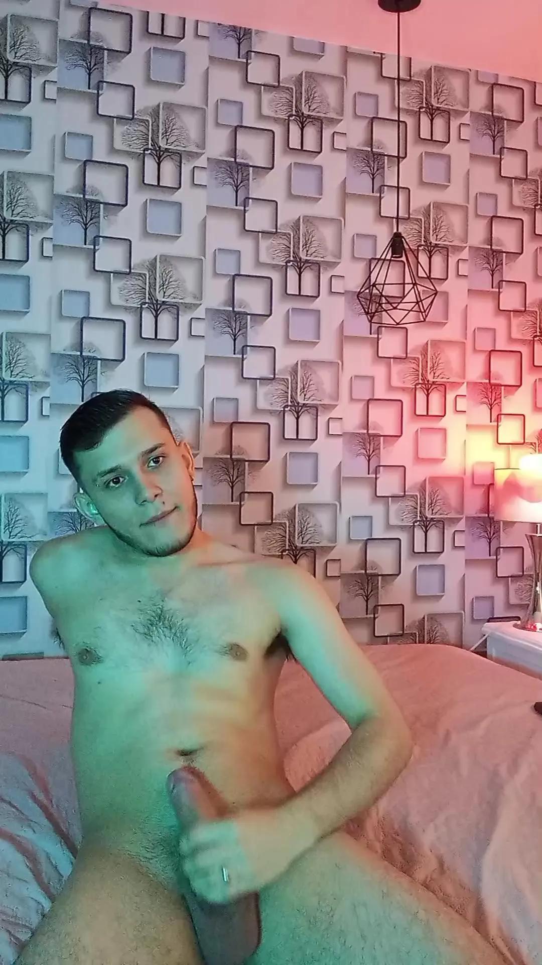 Offline Billyytomy on Cam4