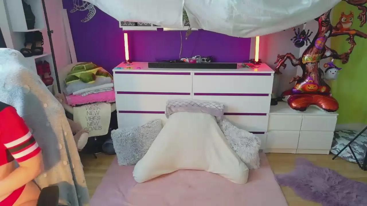 Offline BlueEye_Girl on Cam4