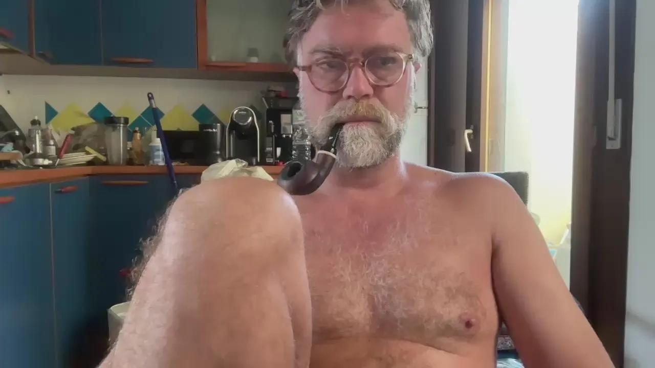 Offline bttm4older1 on Cam4