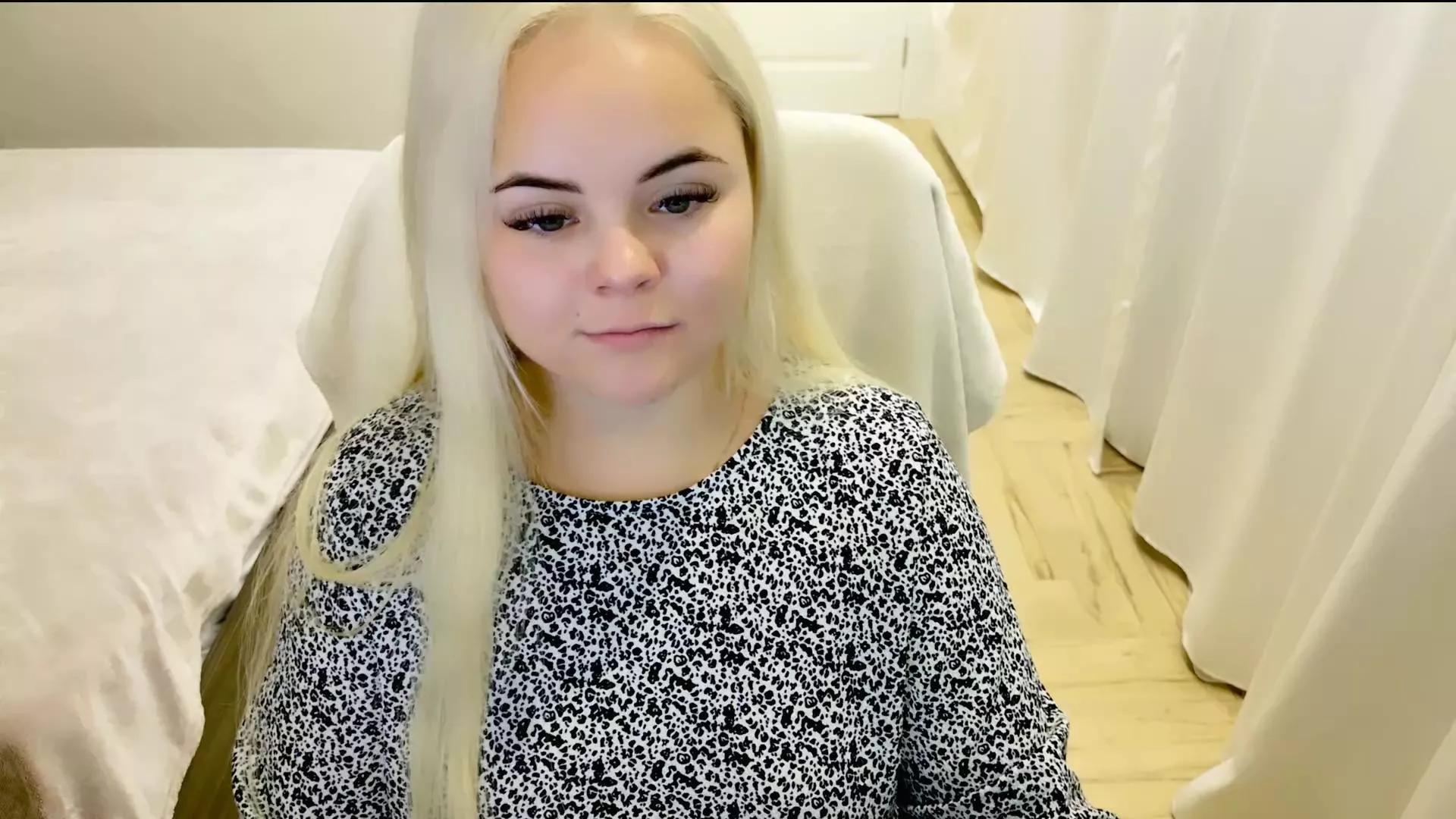 Offline call_me_cutie on Cam4