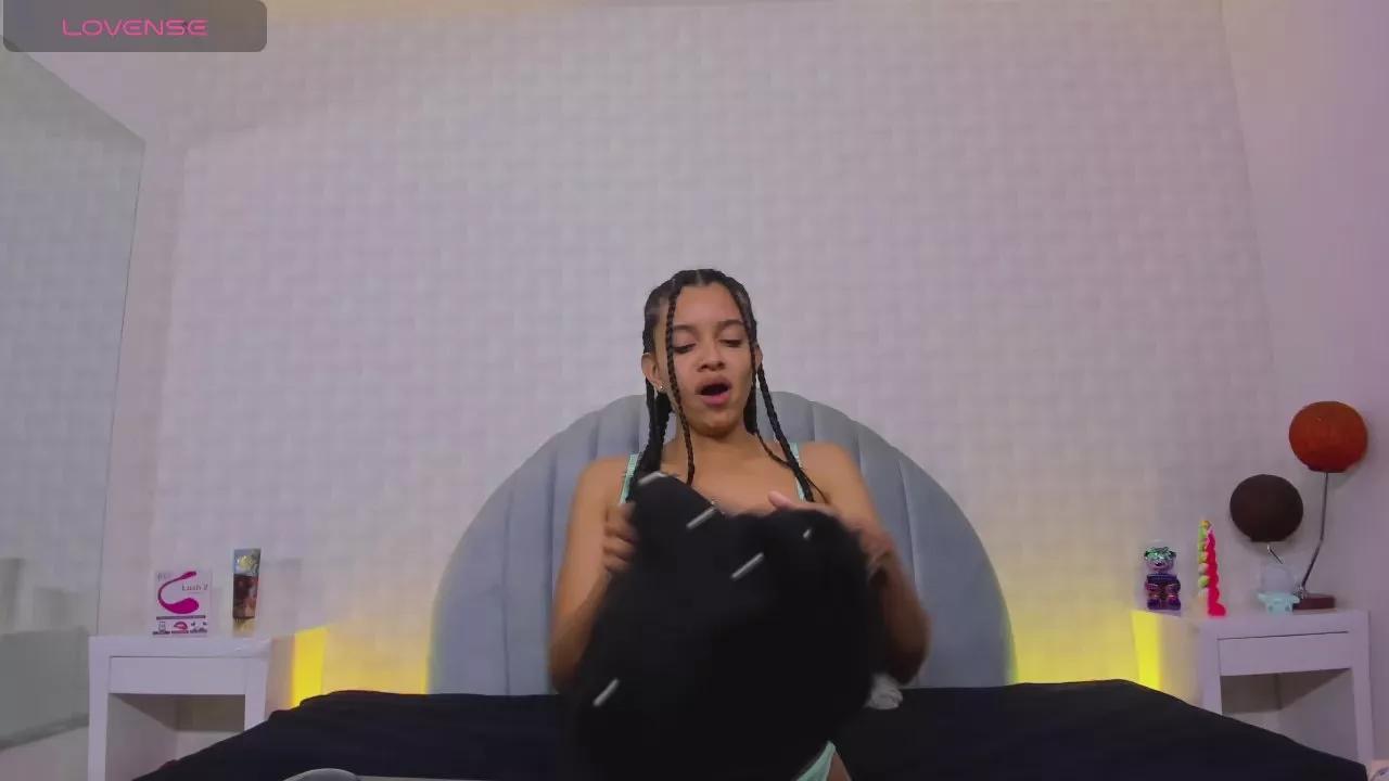 Offline Cami_bunny on Cam4