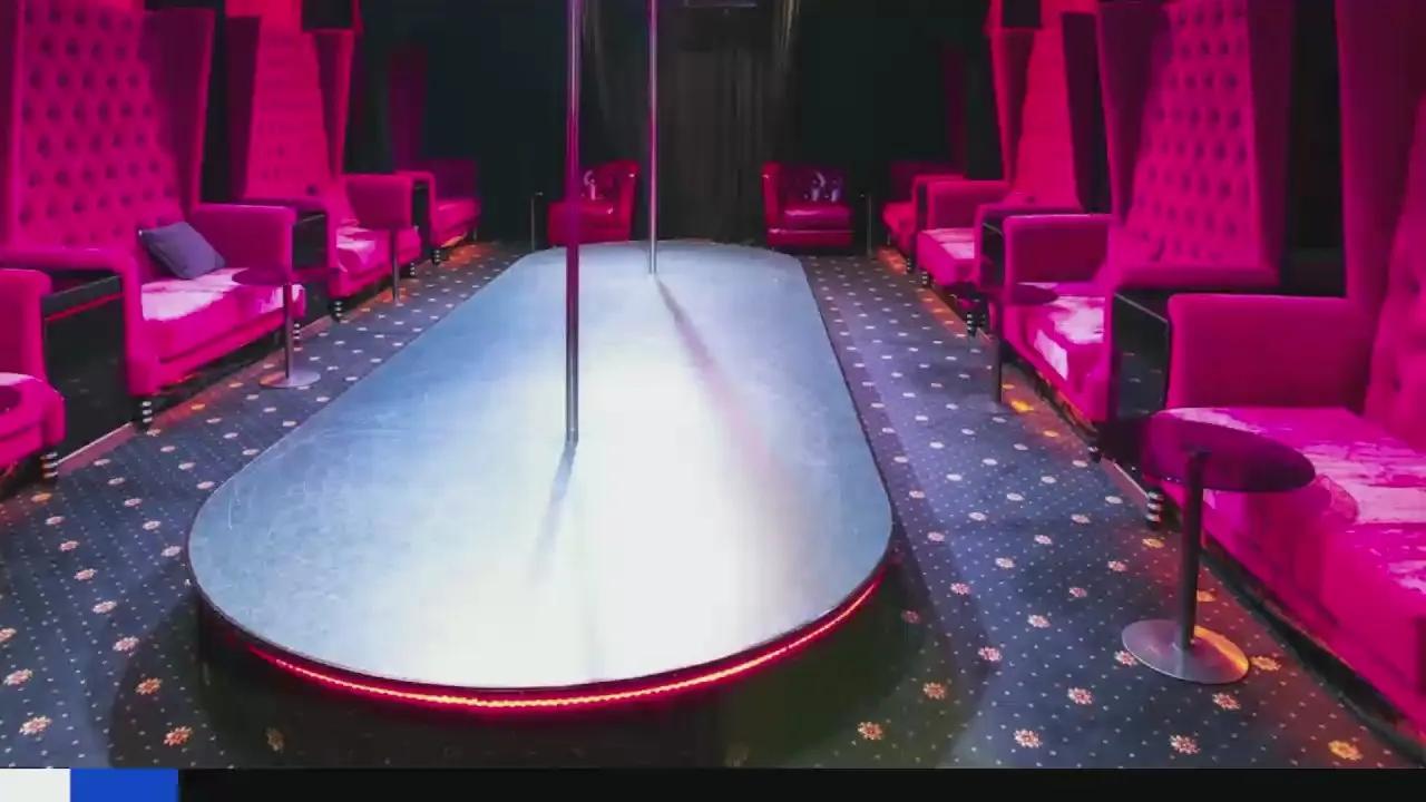 Offline candy354 on Cam4