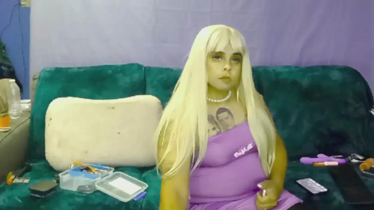 Offline candy354 on Cam4