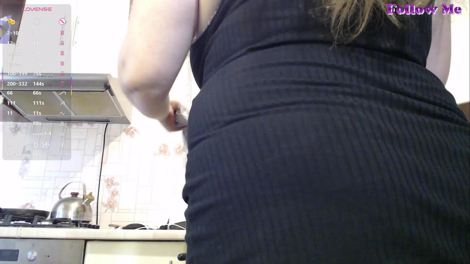 Offline CarolinaDiamond on Cam4