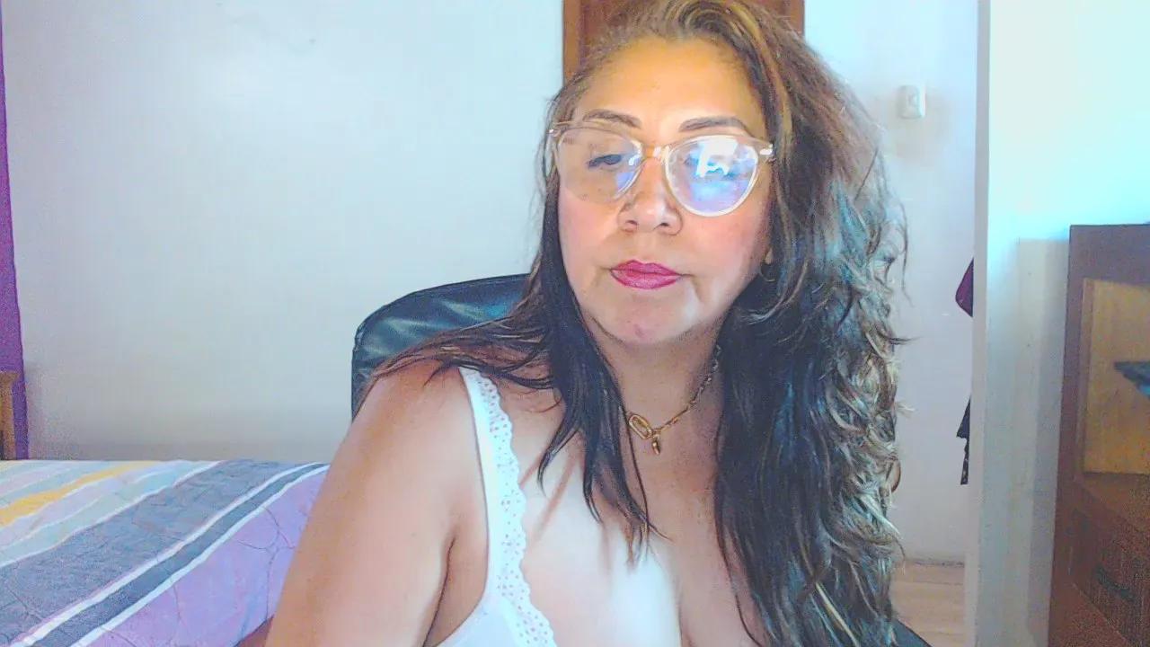 Offline cataleyasexy50 on Cam4