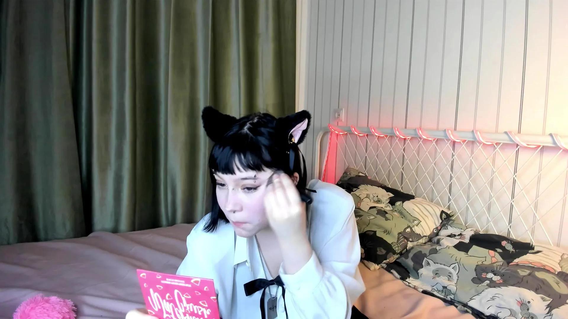 Offline CeciliaKarpin on Cam4