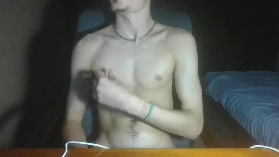 Offline chavalgym21 on Cam4