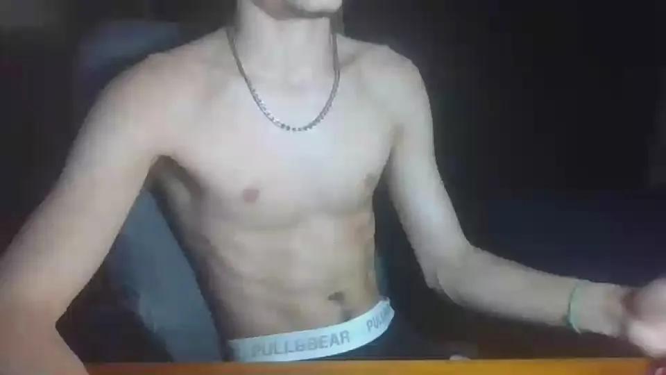 Offline chavalgym21 on Cam4