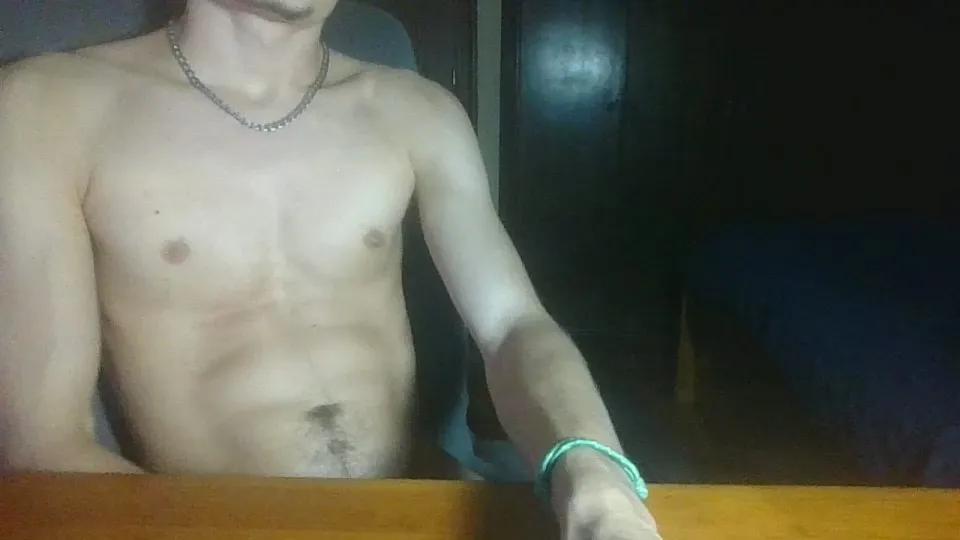Offline chavalgym21 on Cam4