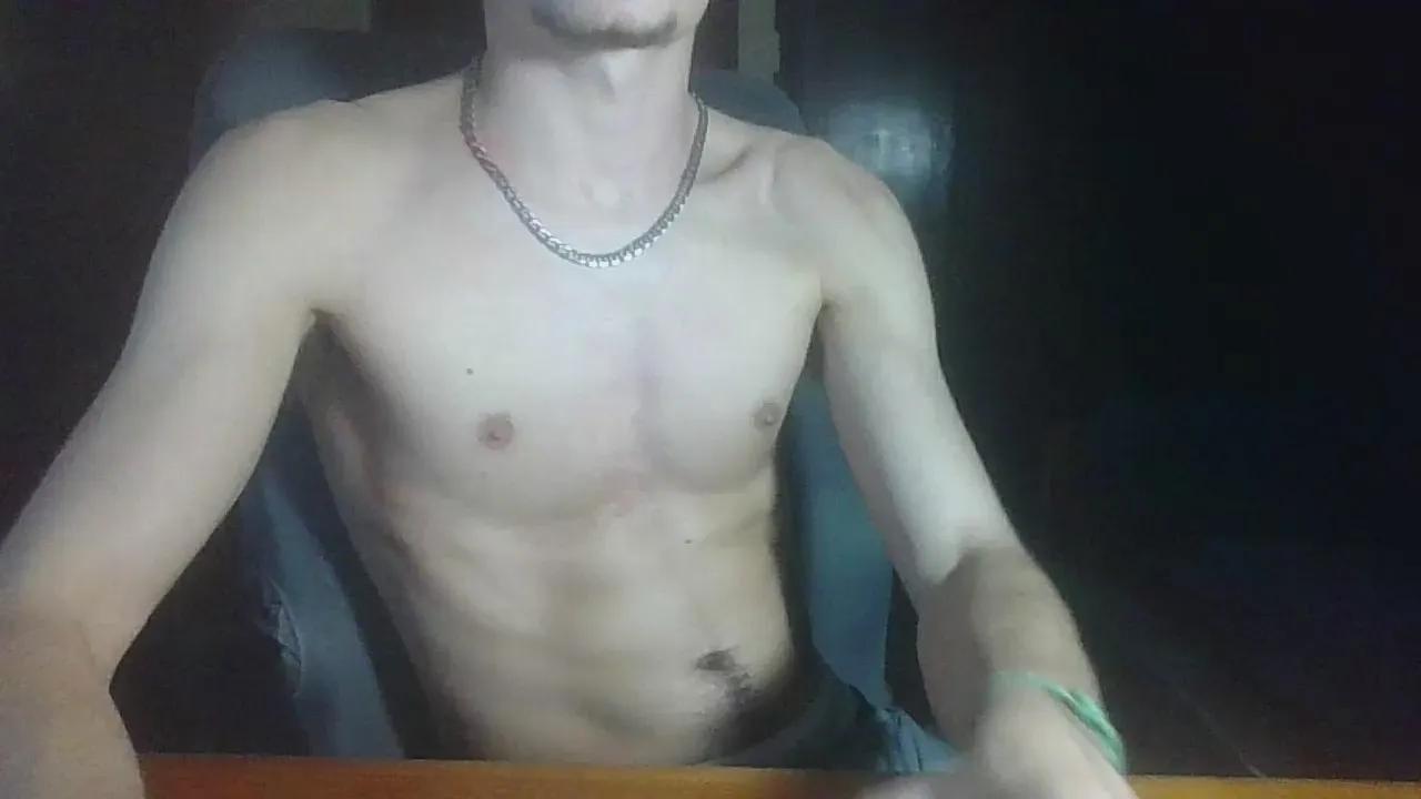 Offline chavalgym21 on Cam4