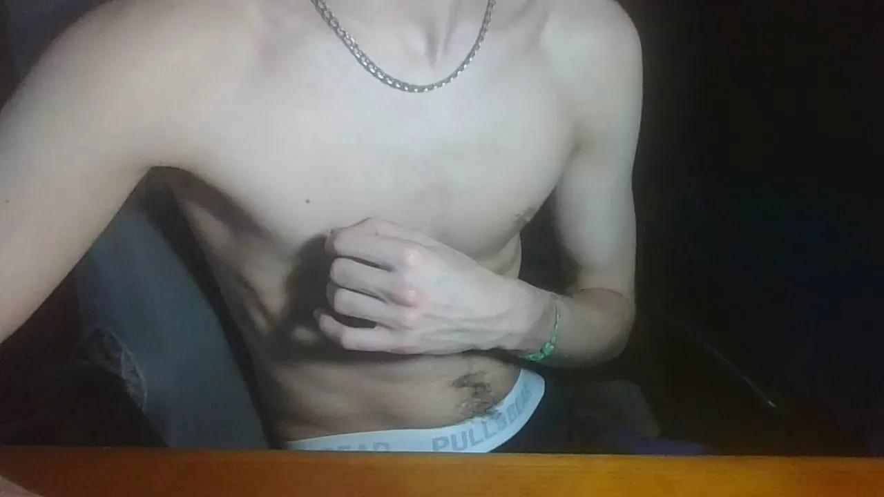 Offline chavalgym21 on Cam4