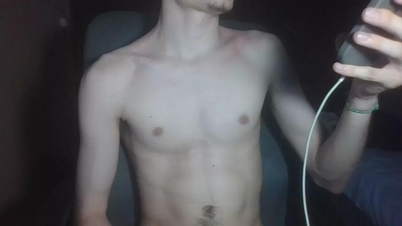 Offline chavalgym21 on Cam4
