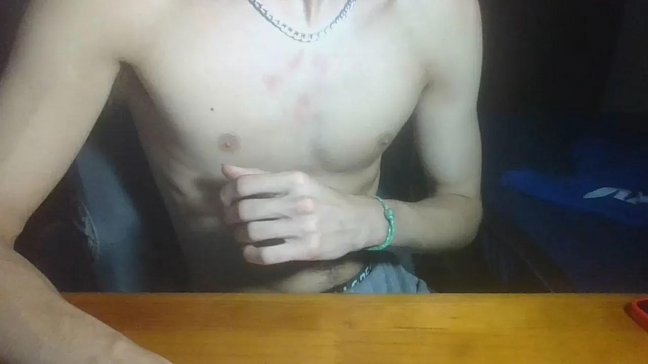 Offline chavalgym21 on Cam4