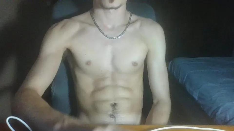 Offline chavalgym21 on Cam4