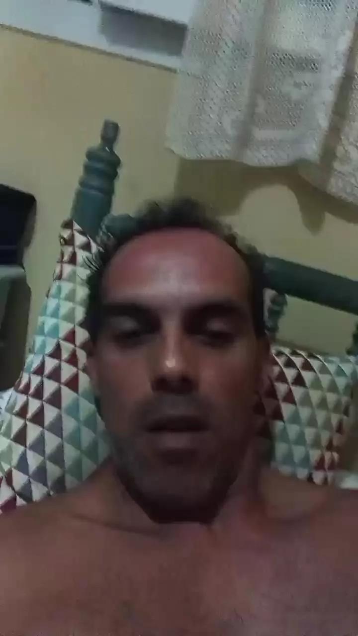 Offline Chicoatrevido1 on Cam4