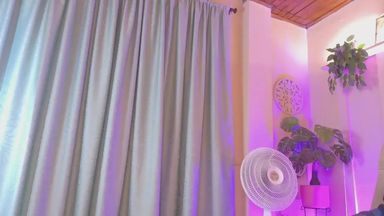 Freechat chloe_rosse_ on Cam4