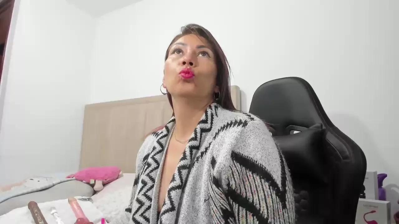 Freechat ChloeMiller69 on Cam4