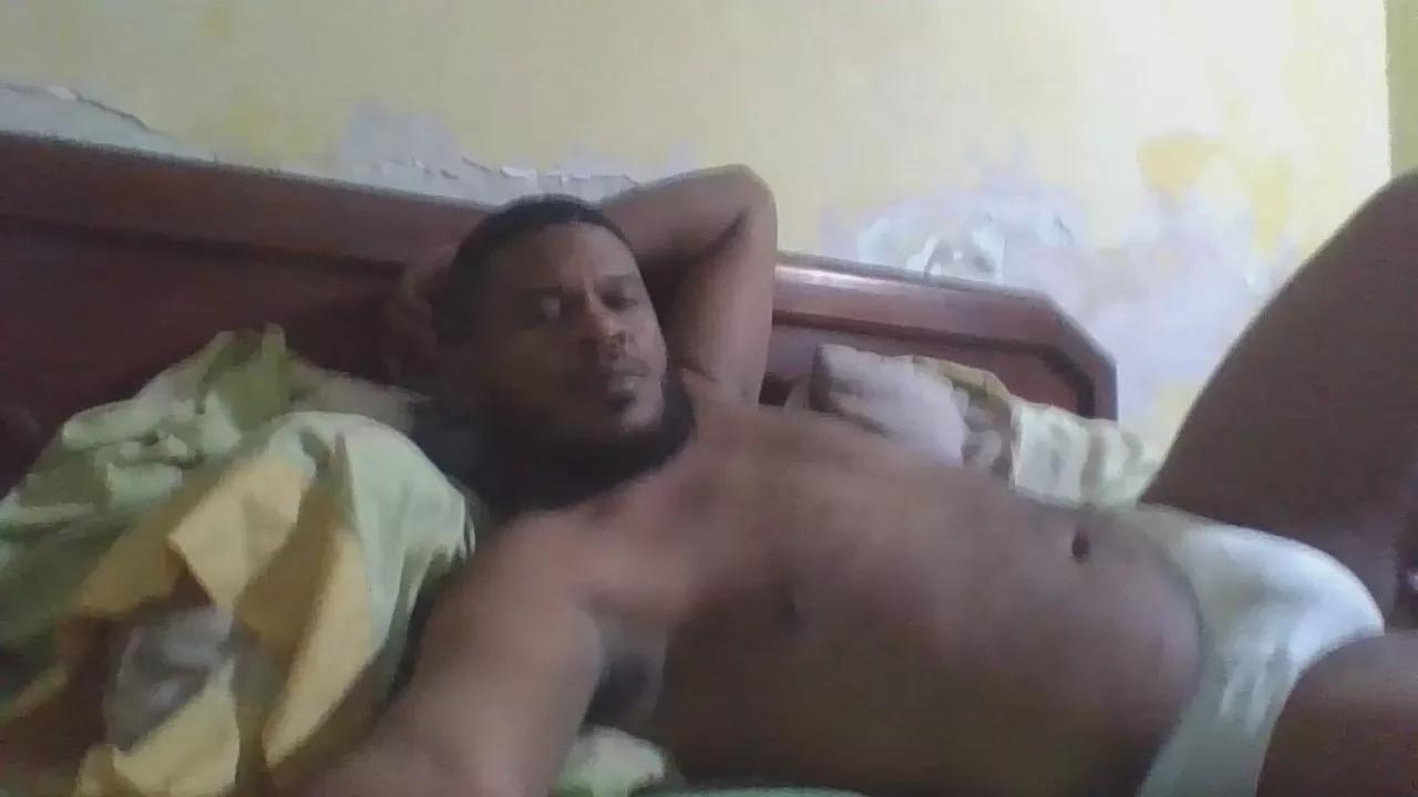 Offline cometa2673 on Cam4