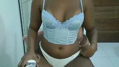 Offline Cristianemascaa on Cam4