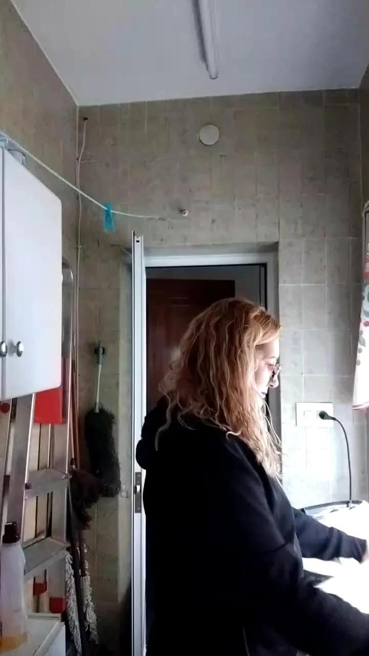 Offline CristinaSexy077 on Cam4