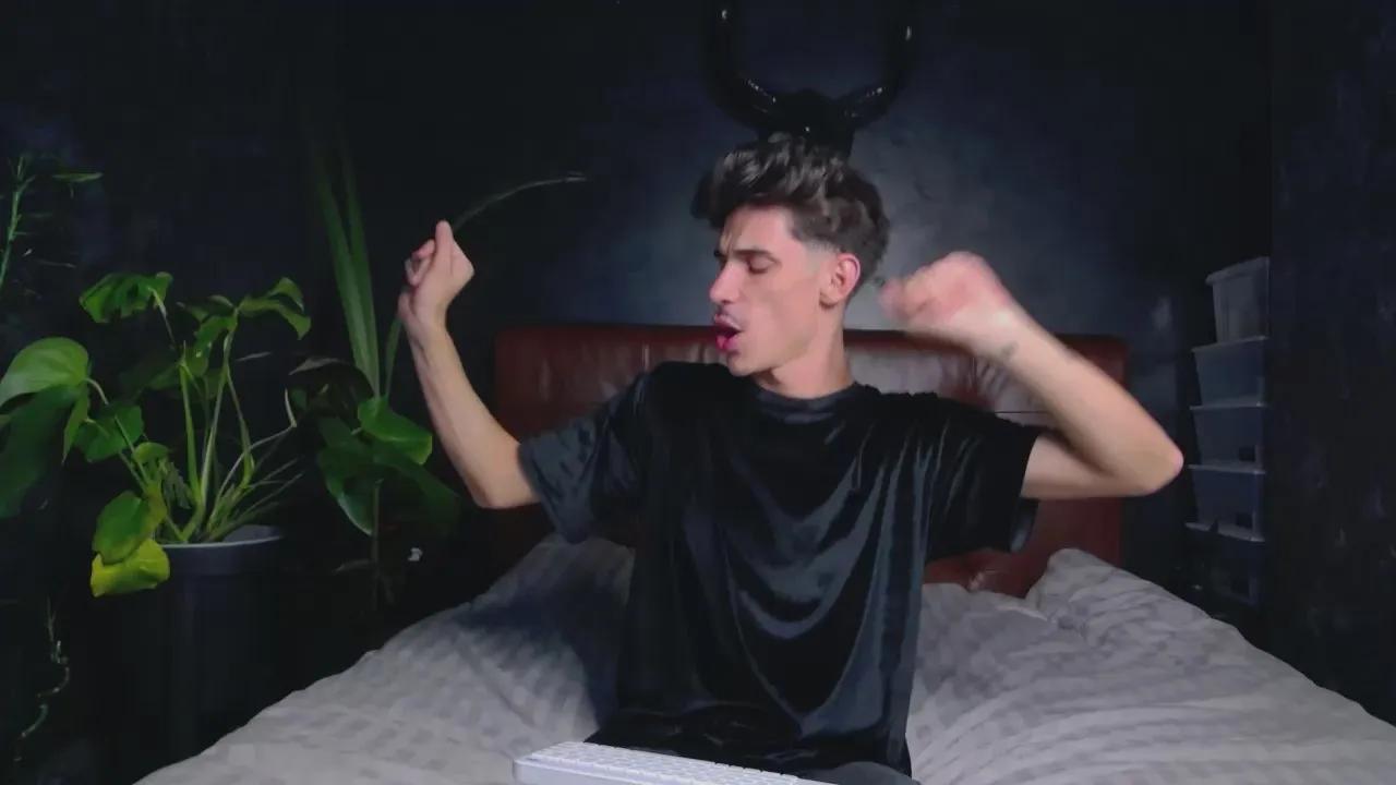 Avatar of danielhotttie