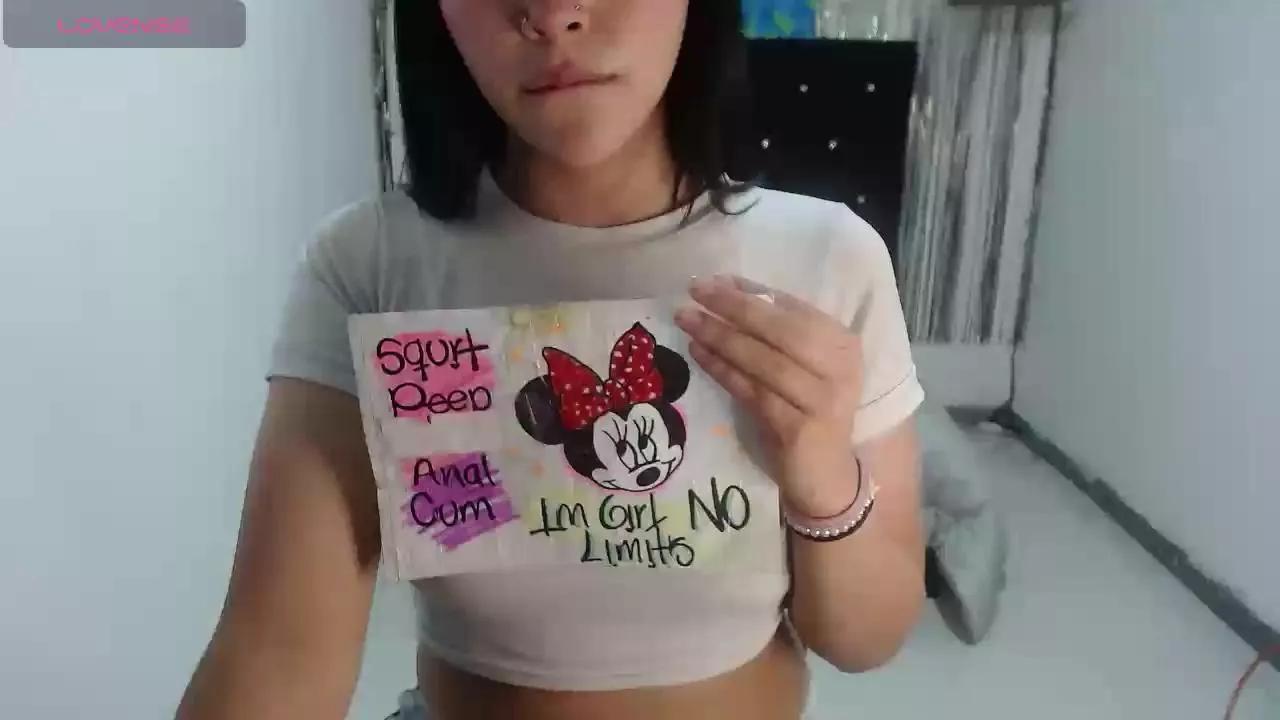 Offline Darkittydoll on Cam4