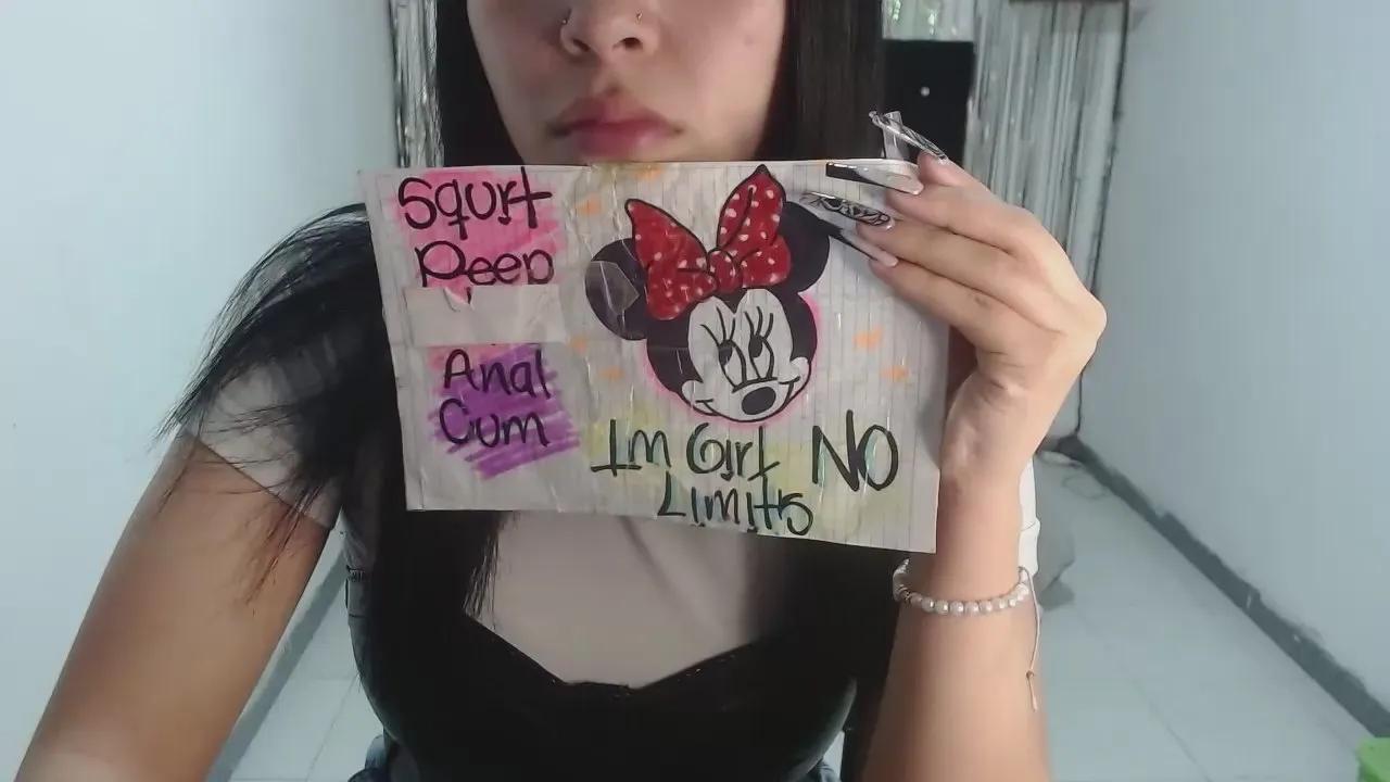 Offline Darkittydoll on Cam4